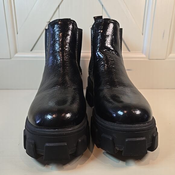 Circus by Sam Edelman Darielle Treaded Lugsole Chelsea Boot Sz 8 Black - Picture 3 of 9